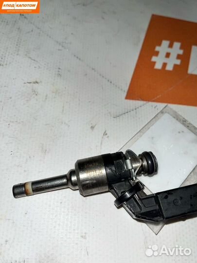 Форсунка топливная Volkswagen Golf 6 2011