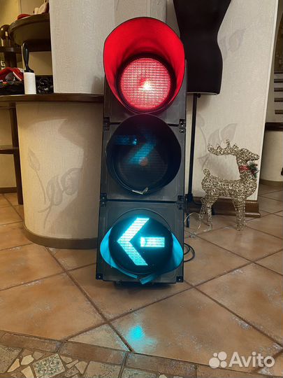 Светофор дорожный настоящий Великобритания