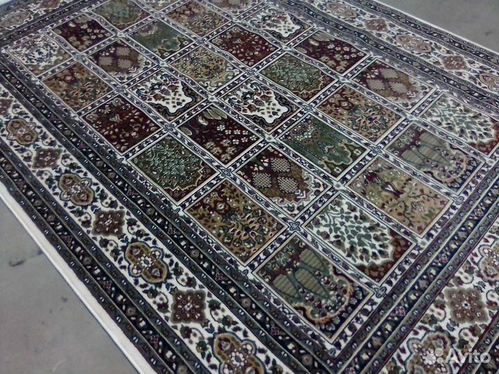 Ковер размером : 1.60х2.30 (№ 25418) новый