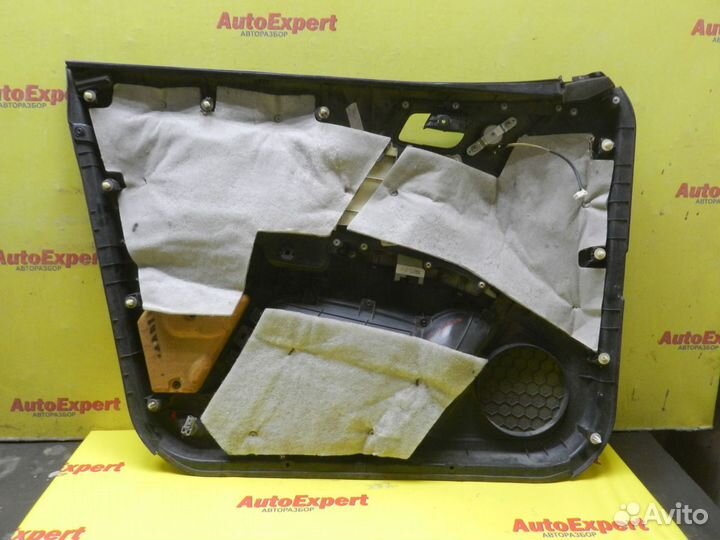 Обшивка двери передней правой Geely Emgrand EC7