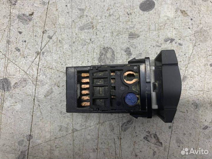 Кнопка многофункциональная Hyundai Solaris 2010-20