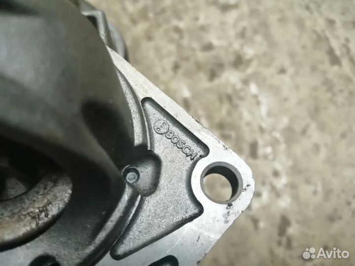 Стартер 55578921 Опель Астра