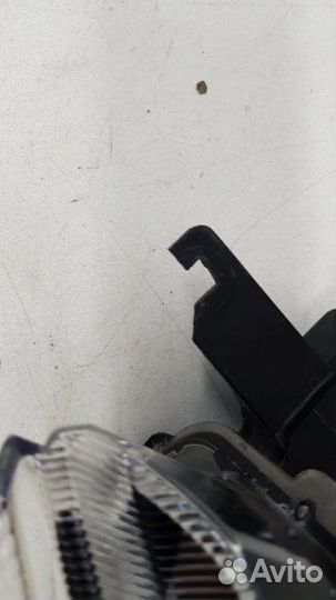 Фара левая Toyota Fortuner 2 2016