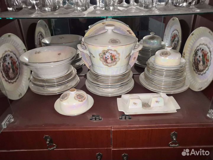Сервиз чайный и обеденный