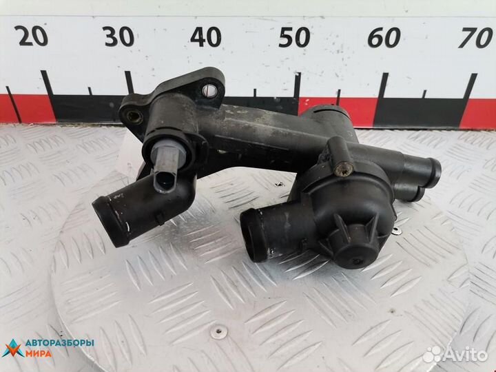 Корпус термостата Volkswagen Fox 2 2007 03C121111B