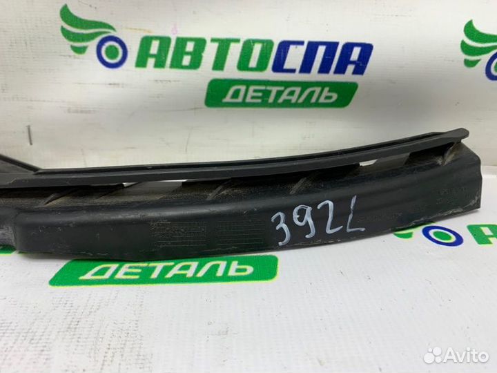 Кронштейн фары передний левый Volvo V50 универсал