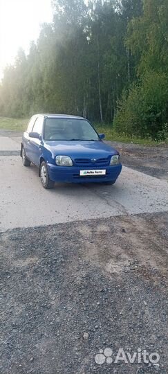 Nissan March 1.0 AT, 2000, 189 000 км