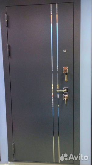 Входная дверь утепленная новая в наличии
