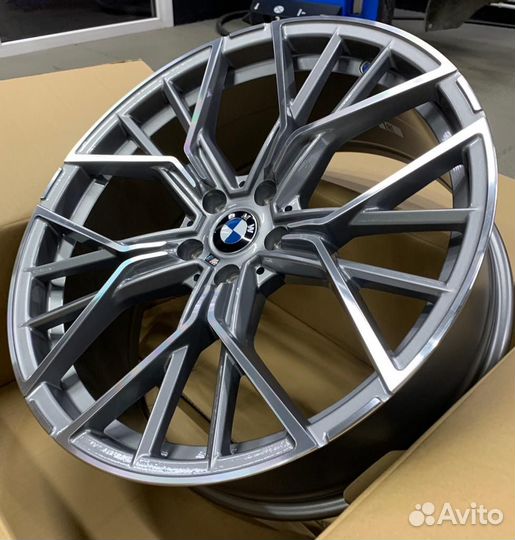 R19 iLink Wintervorhut Stud II 245/45, PCD 5x112 DIA 66.45