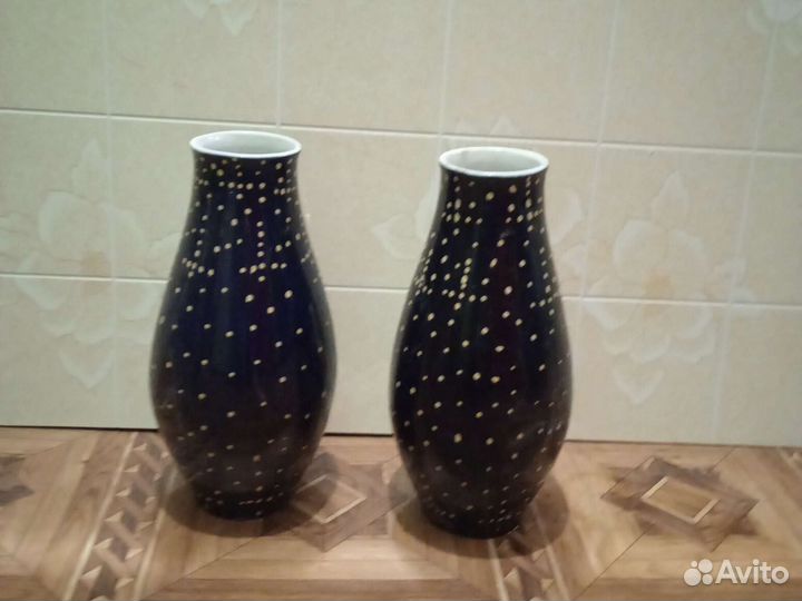 Ваза высокая старинная