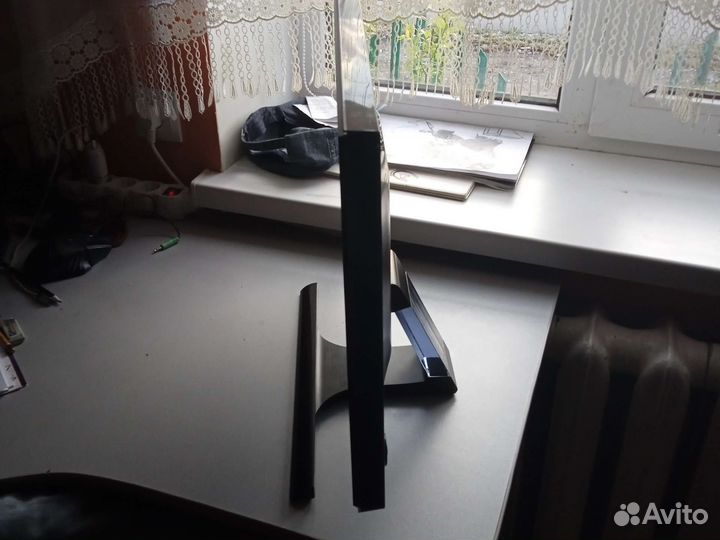 Монитор Samsung