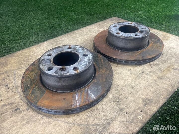 Диск тормозной передний Bmw 1 F20 N13B16 2012