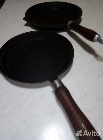 Сковороды чугунные блинные