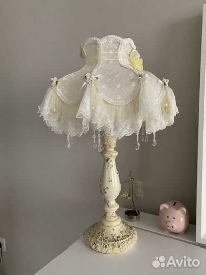 Лампа настольная