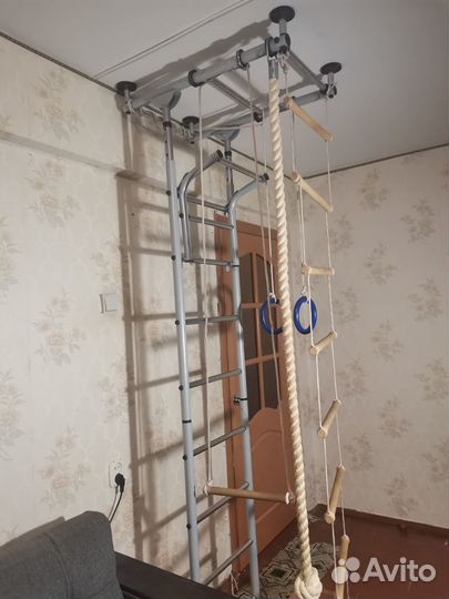 Детская спортивная шведская стенка