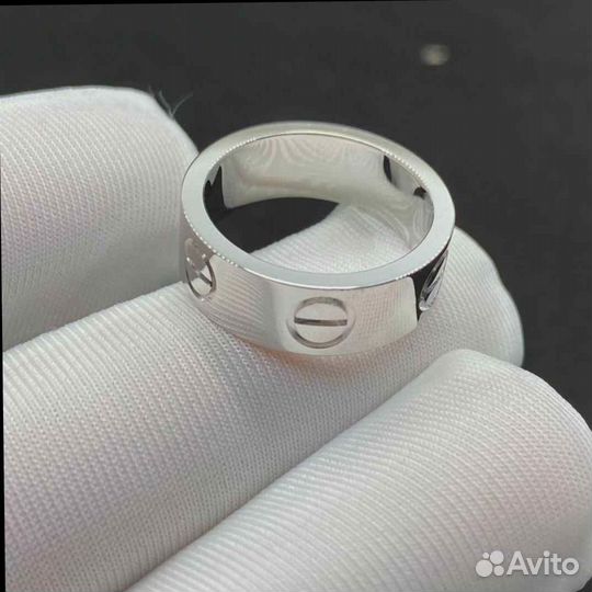 Кольцо Cartier Love из белого золота