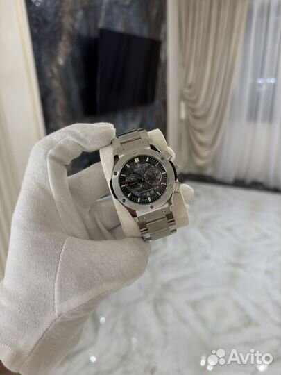 Часы hublot