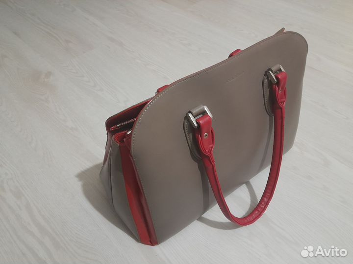 Женская сумочка из натуральной кожи Lorenzo pratto