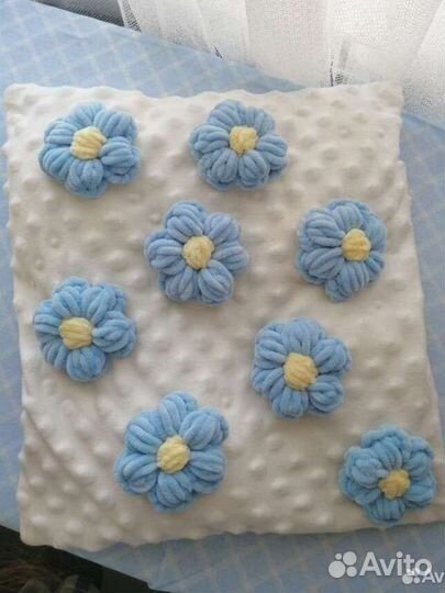 Цветы из плюшевой пряжи для декора