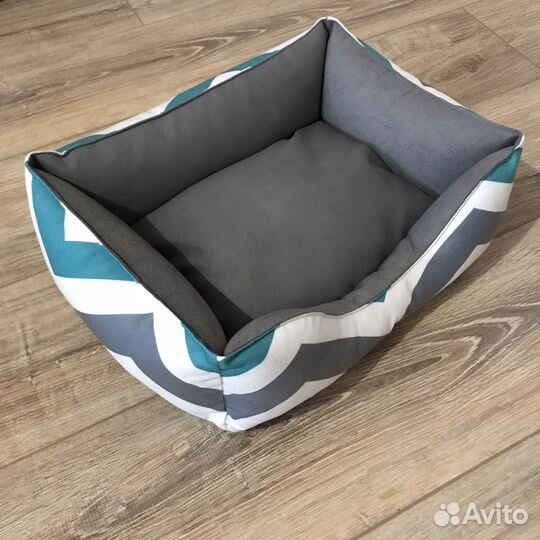 Лежак, лежанка для собак и кошек, игровой кубик