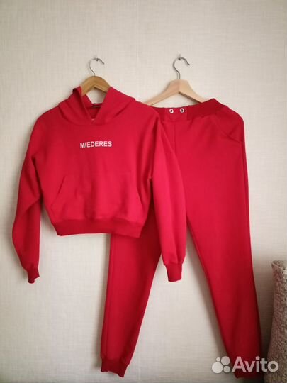 Спортивный костюм