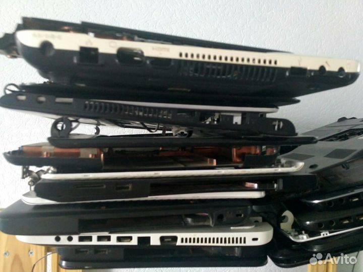 Разные поддоны от ноутбуков (список)