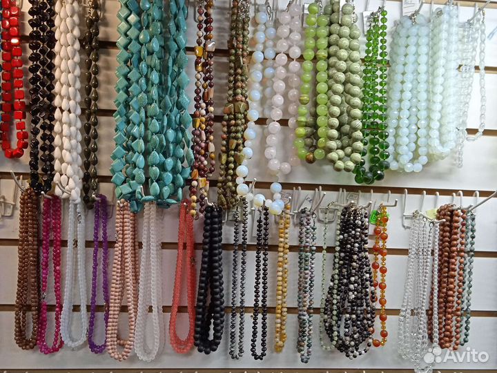 Бусы из натуральных камней