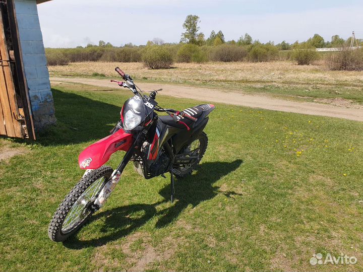 Мотоцикл кроссовый Zuumav FX 250 CR - 250 CB