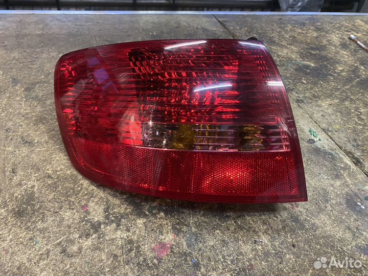 Фонарь зад. лев. A6(4F) 05-11 унив