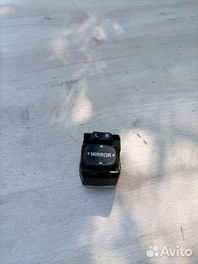 Блок управления зеркалами Toyota Corolla E150