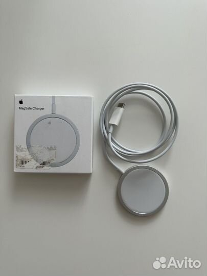 Беспроводная зарядка MagSafe Charger оригинал