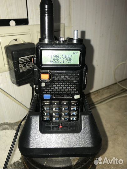 Уже продана радиостанция Baofeng UV-5R,8W,до 10км