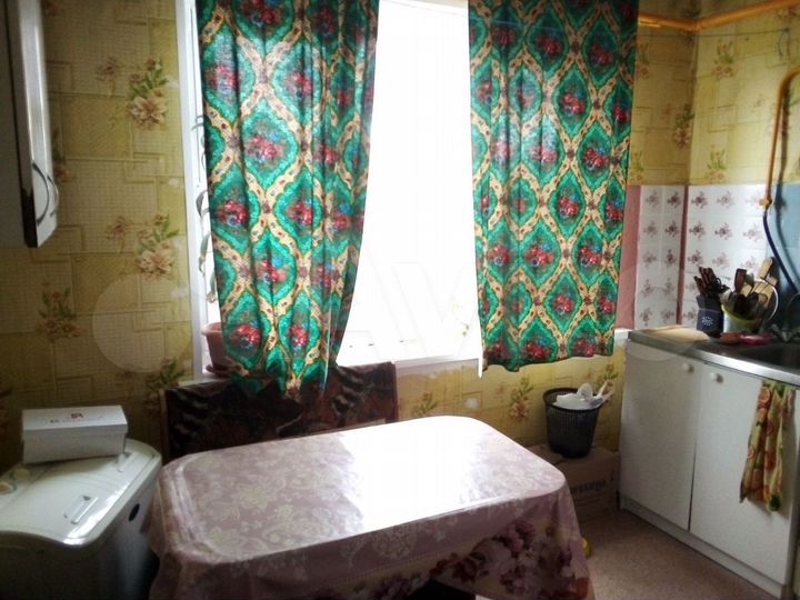 2-к. квартира, 46 м², 3/3 эт.