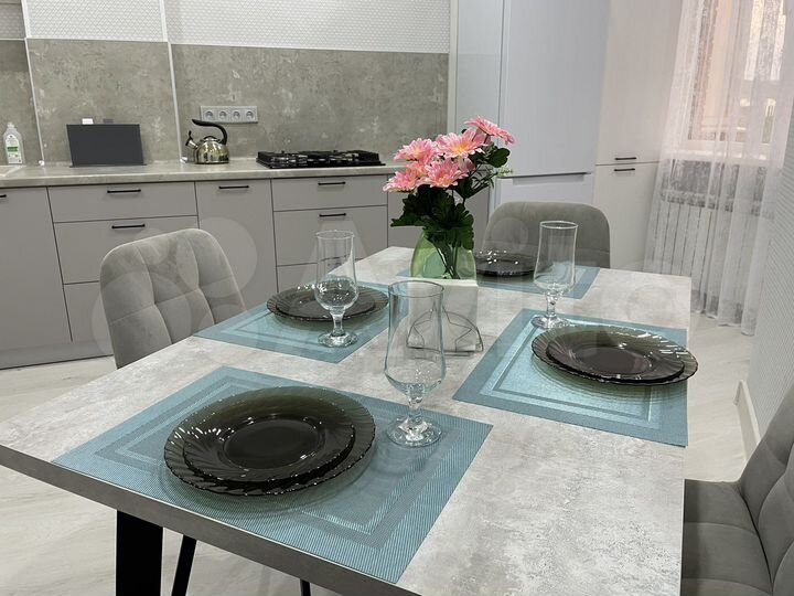 2-к. квартира, 76 м², 9/9 эт.