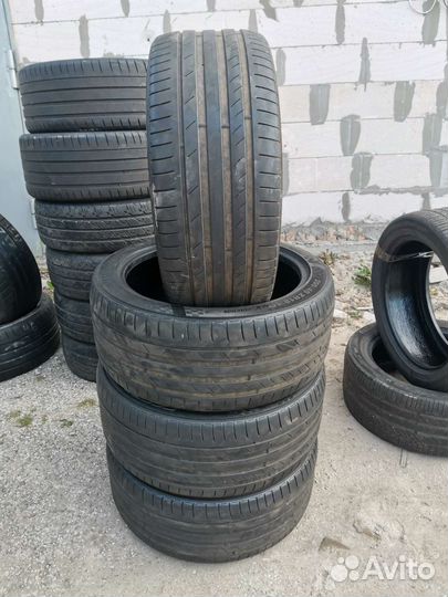 Kumho 722 255/40 R19