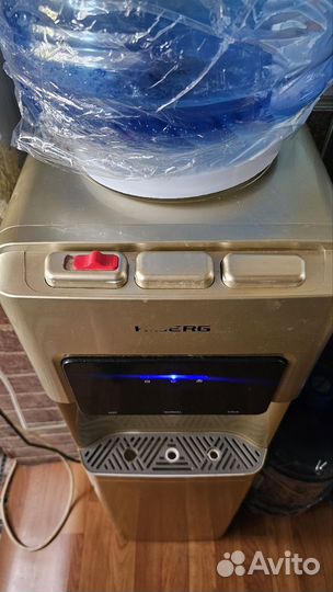 Кулер для воды напольный