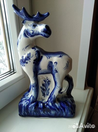 Скульптура Лось (Гжельский фарфор)