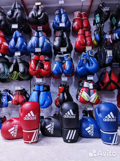 Боксёрские перчатки Adidas 