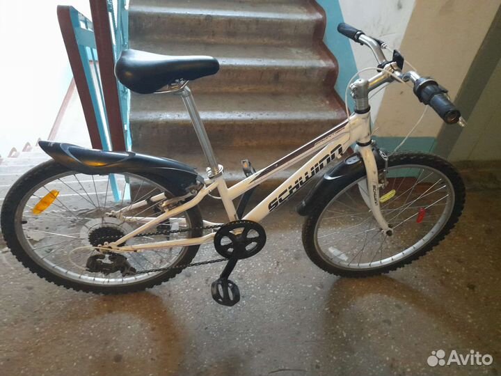 Велосипед спортивный, для 8-12 лет,обмен на скутер