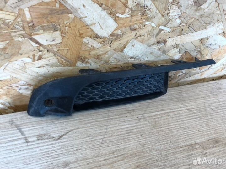 Накладка бампера передняя левая Porsche Macan