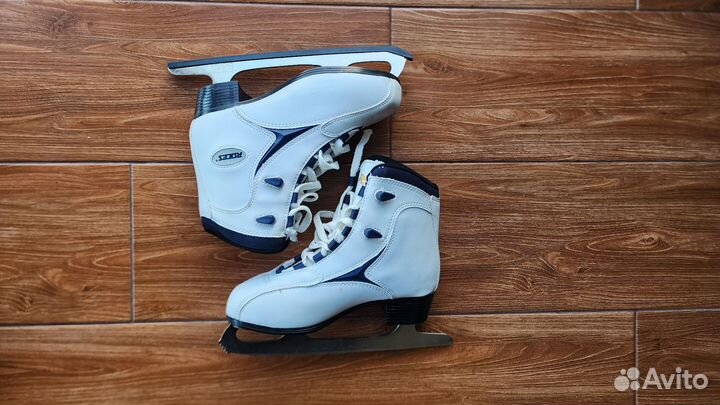 Коньки женские Roces