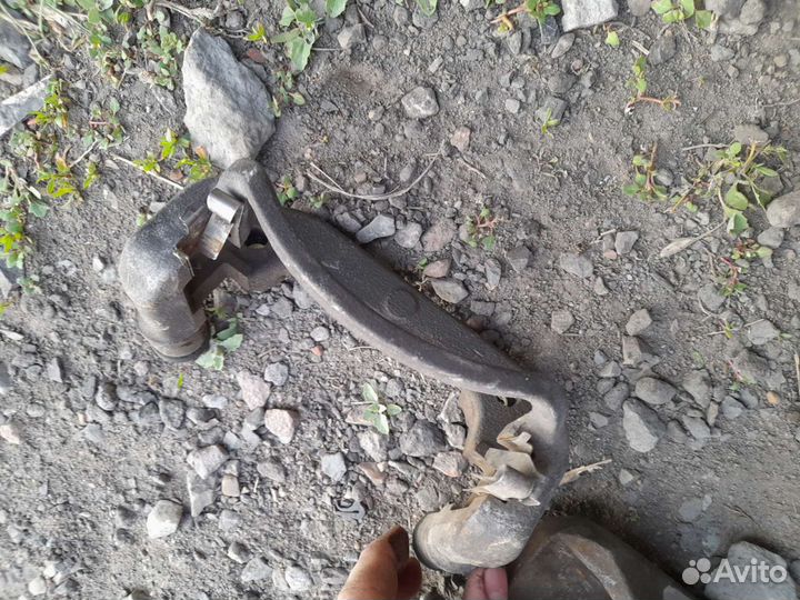 Тормозной суппорт передний правый gx100 марк