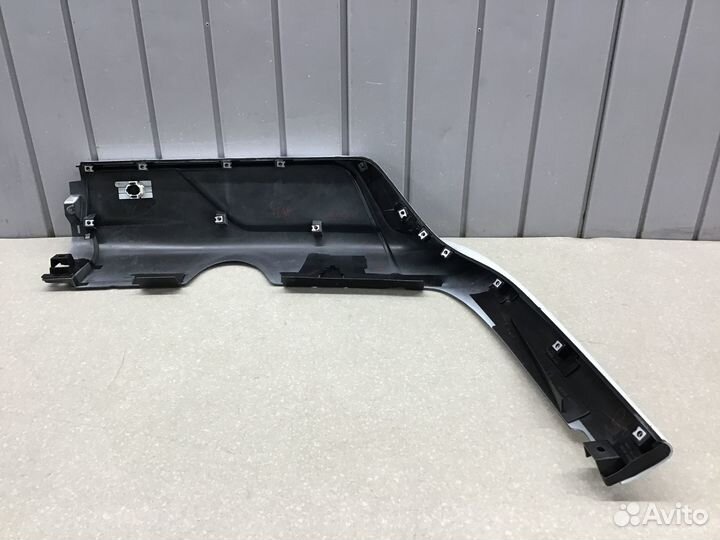 Накладка заднего бампера левая Lexus LX 570 2016