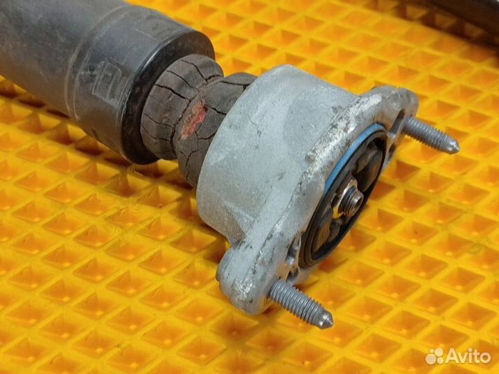 Амортизаторы в сборе задние Mercedes E W212 1.8