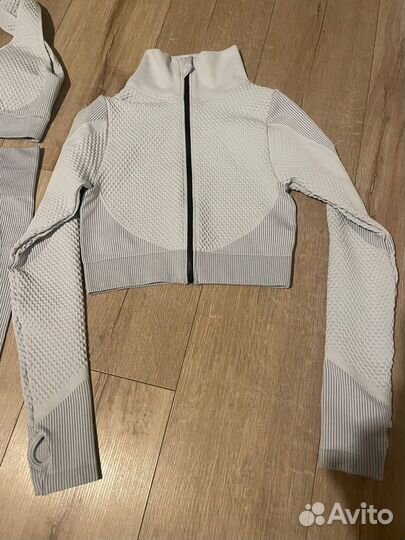 Костюм для фитнеса S/M новый