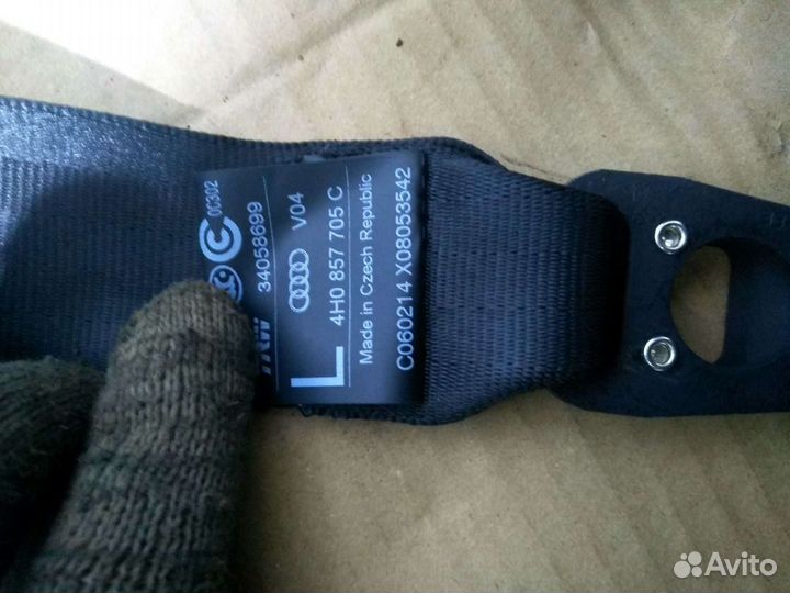 Ремень безопасности audi A8D4