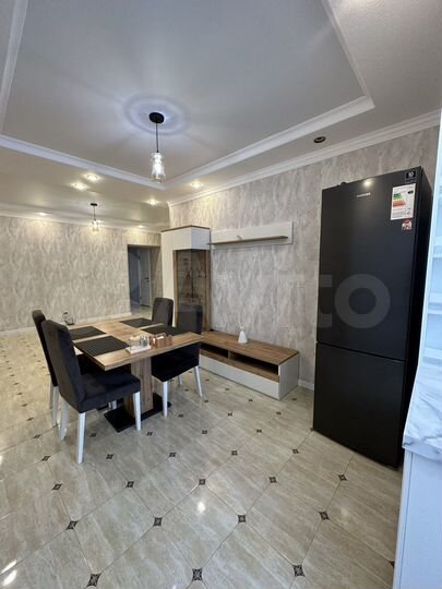 2-к. квартира, 85 м², 7/10 эт.