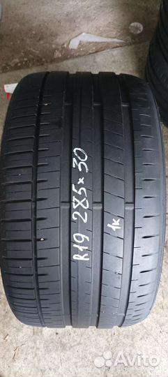 Falken Azenis FK-510 285/30 R19
