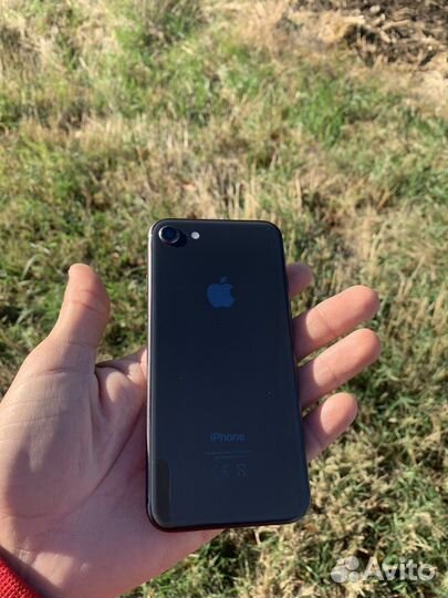 iPhone 8, 64 ГБ