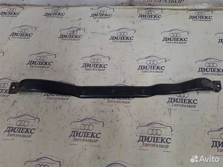 Кронштейн (сопут. товар) Audi Q7 2005